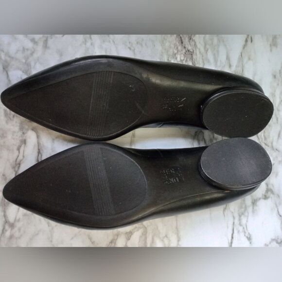 Naturalizer Black Pointed Toe Slip Ons Size 7M - Picture 8 of 9